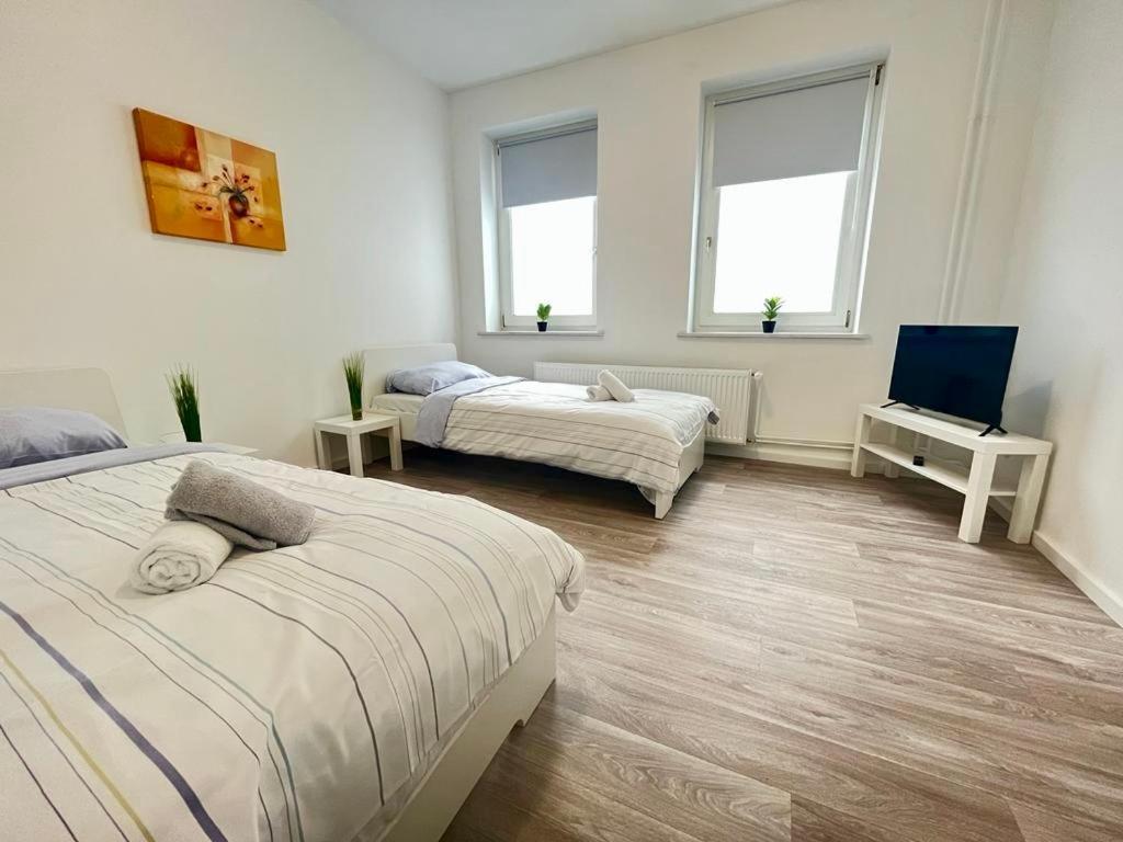 Studio-Apartments Fuer Monteure & Businessgaeste Zentral In Neumünster Esterno foto