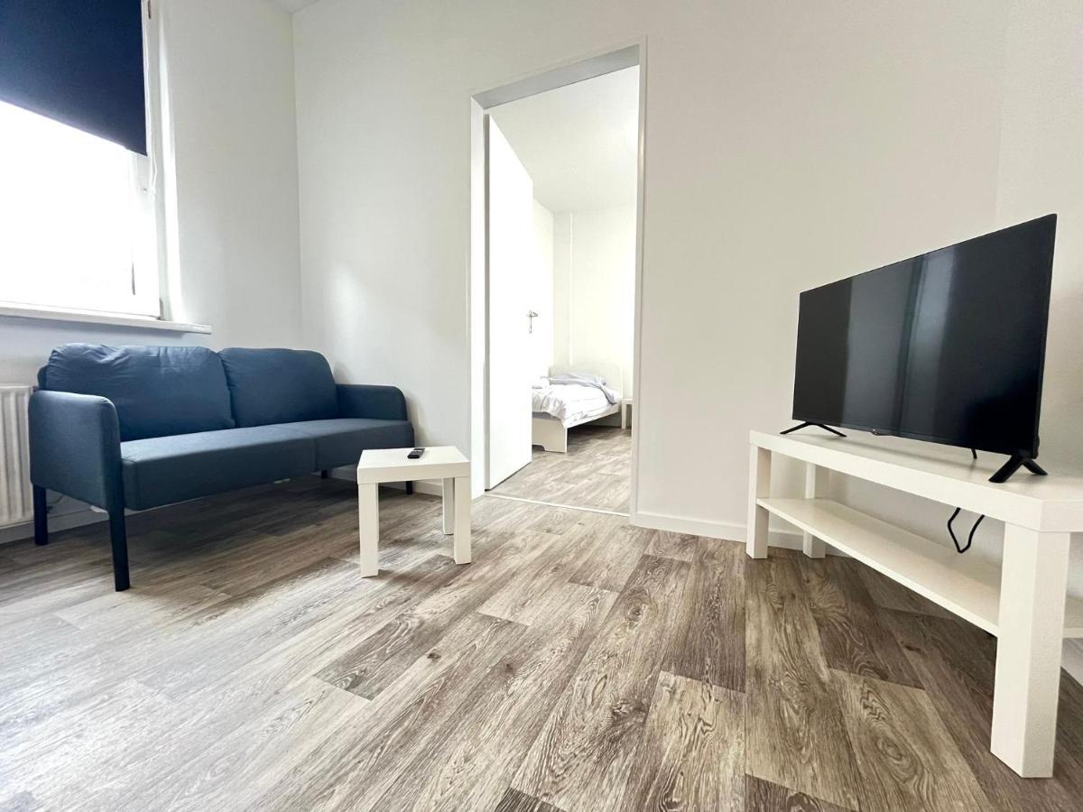Studio-Apartments Fuer Monteure & Businessgaeste Zentral In Neumünster Esterno foto