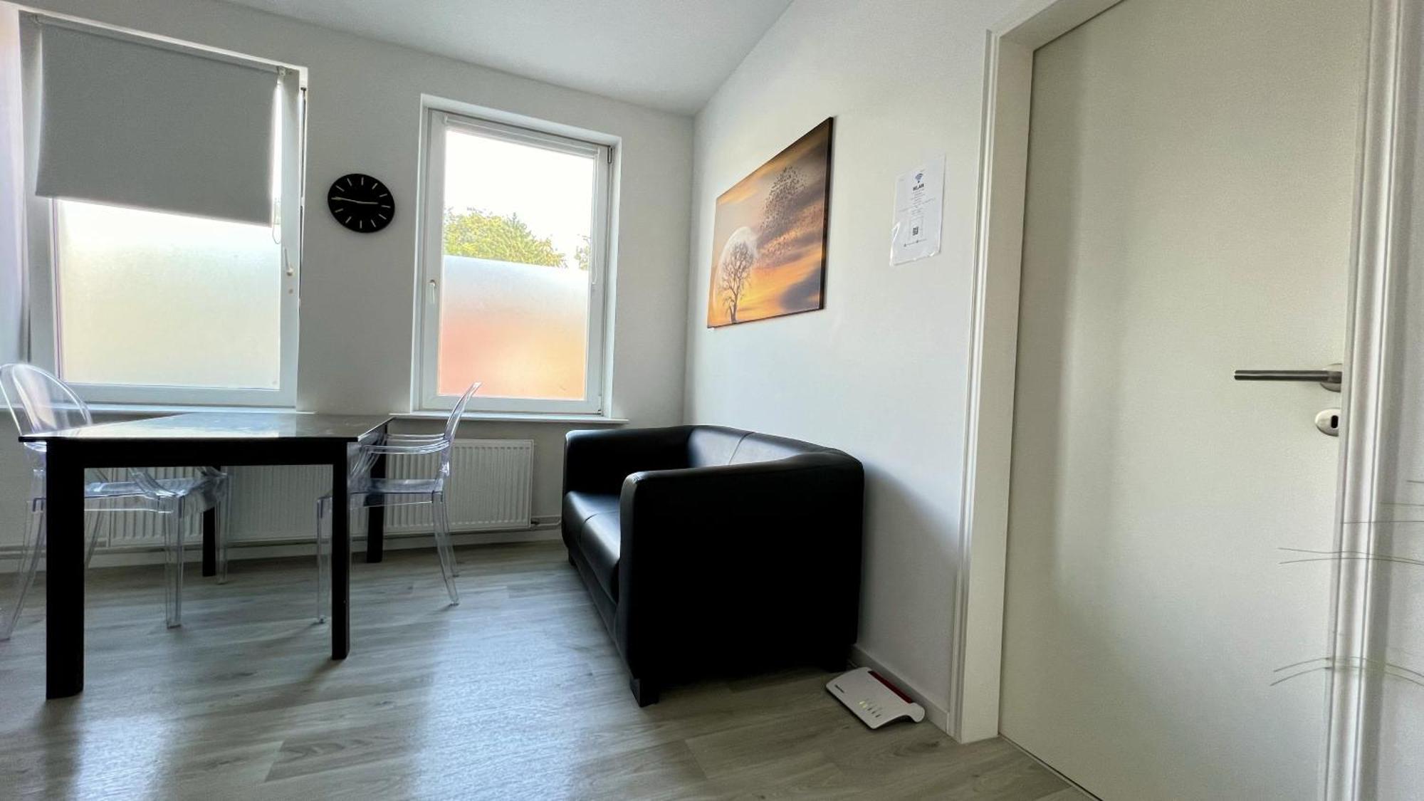 Studio-Apartments Fuer Monteure & Businessgaeste Zentral In Neumünster Esterno foto