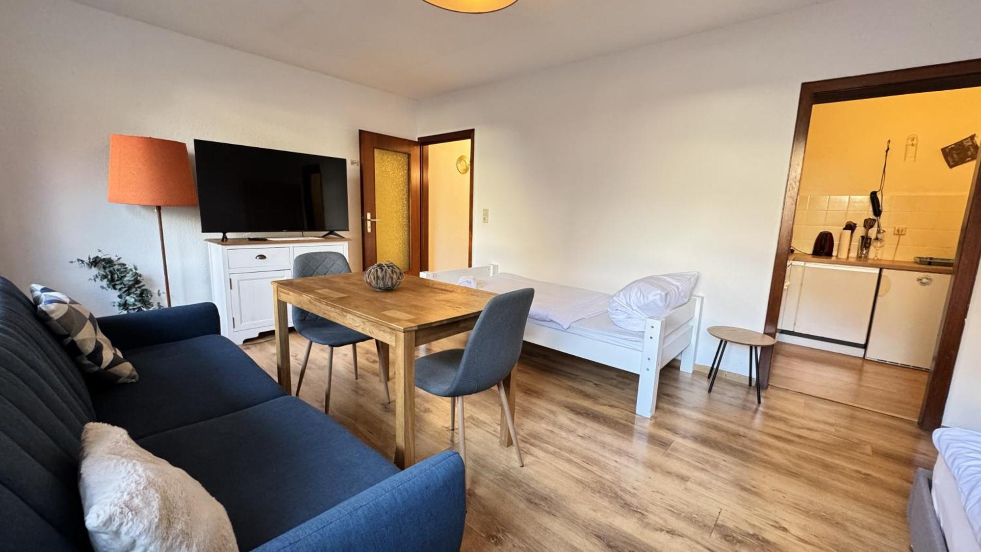 Studio-Apartments Fuer Monteure & Businessgaeste Zentral In Neumünster Esterno foto